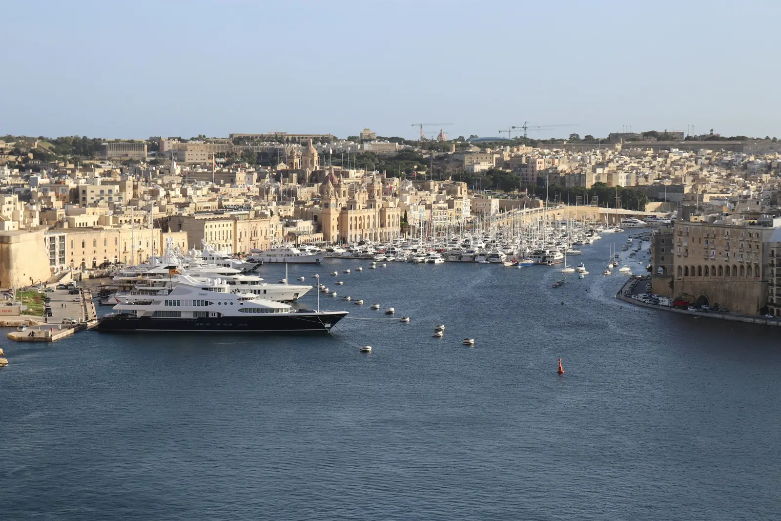Hamnen i Birgu i Three Cities på Malta